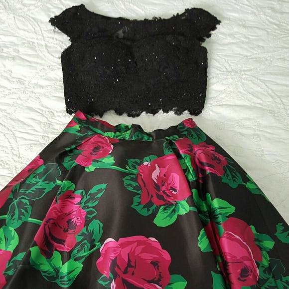 Sherri Hill Dresses & Skirts - Sherri Hill Size 00 2 piece dress- worn 1 time